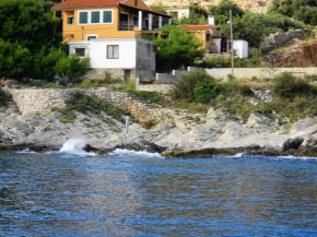 Apartments by the sea Cove Donja Kruscica - Donja Krusica, Solta - 14709